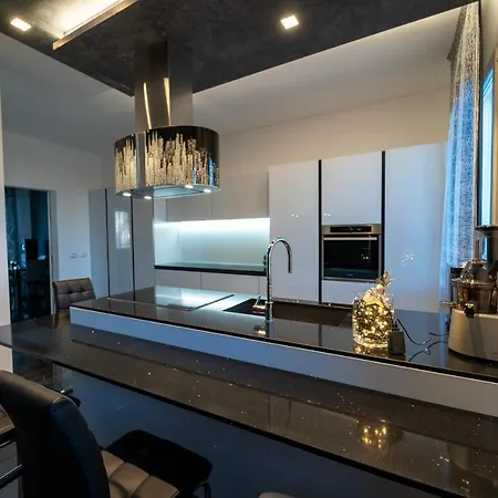 Mistica Space * Ρέτζιο Εμίλια